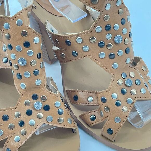 Torrid Womens Heels Strappy Sandals Metal Embellishment Brown Camel Size 8 - Picture 3 of 15